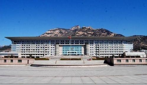 山東泰安市政府停車場系統(tǒng)案例 - 中出網-智能出入口與停車充電門戶