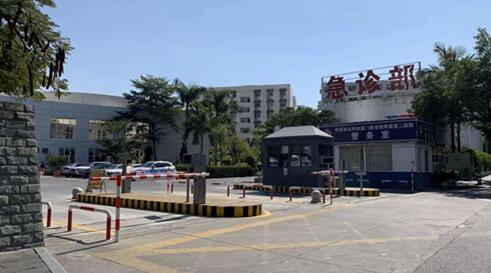 藍卡LCD高速車牌識別道閘掃碼付一體機