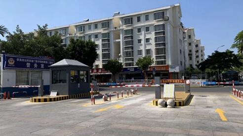 藍卡LCD高速車牌識別道閘掃碼付一體機