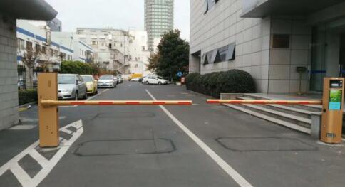 藍(lán)卡道閘一體機(jī)產(chǎn)品遍布江蘇太倉各地