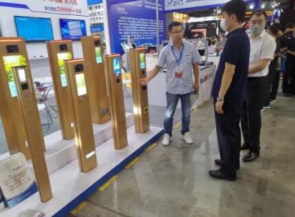 為您揭秘 | 不一樣的藍(lán)卡停車