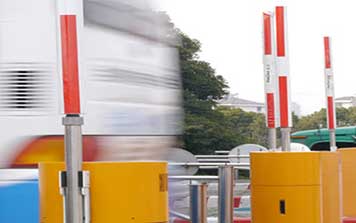 3D超高速欄桿機