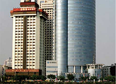 福建廈門國際銀行大廈停車場(chǎng)系統(tǒng)案例 - 中出網(wǎng)-智能出入口與停車充電門戶