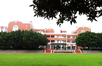 福建廈門前埔南區(qū)小學(xué)停車場系統(tǒng)案例 - 中出網(wǎng)-智能出入口與停車充電門戶