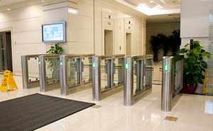 中國(guó)移動(dòng)廣東技術(shù)研發(fā)中心通道閘案例 - 中出網(wǎng)-智能出入口與停車充電門戶