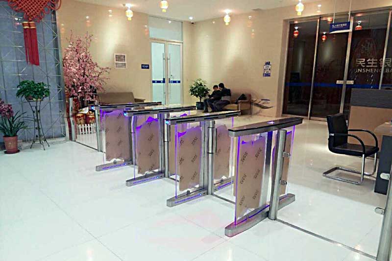 無錫民生銀行速通門案例 - 中出網-智能出入口與停車充電門戶