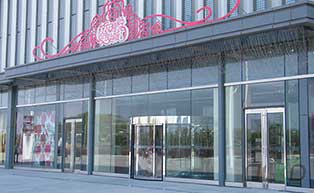 大慶萬達(dá)廣場旋轉(zhuǎn)門工程案例