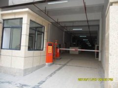 湖南懷化停車(chē)場(chǎng)系統(tǒng)案例 - 中出網(wǎng)-智能出入口與停車(chē)充電門(mén)戶