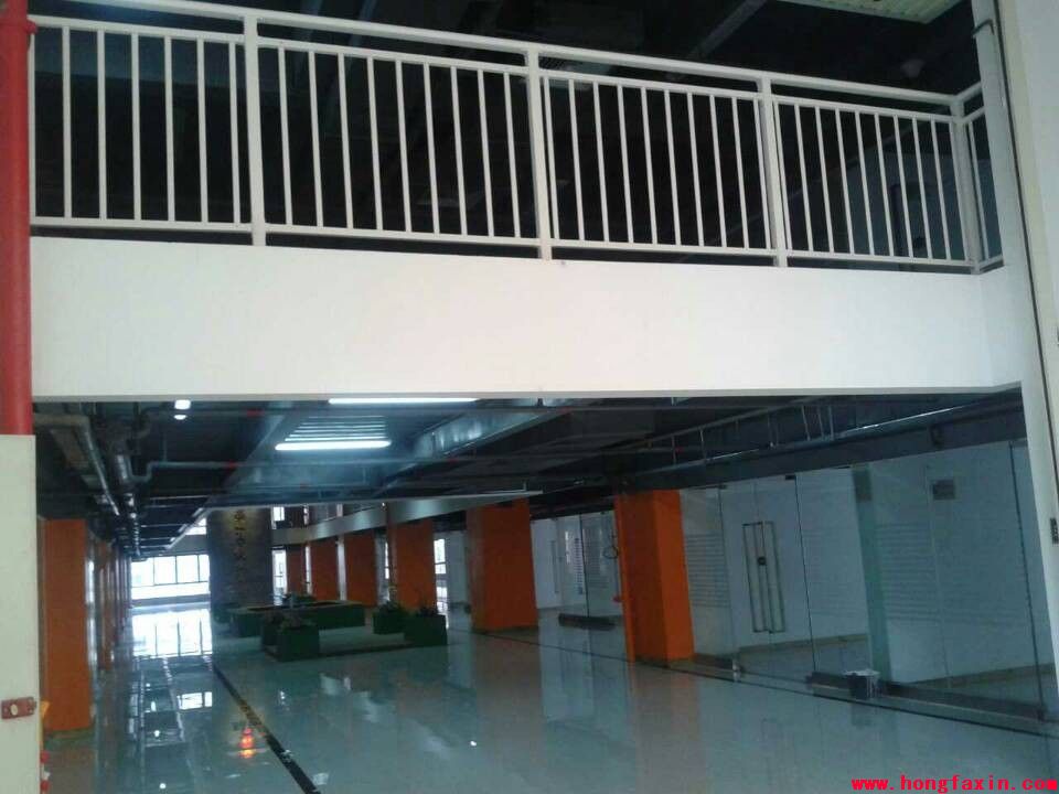 深圳龍崗硅谷動力鋅鋼護(hù)欄案例 - 中出網(wǎng)-智能出入口與停車充電門戶