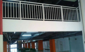 深圳龍崗硅谷動力鋅鋼護(hù)欄案例 - 中出網(wǎng)-智能出入口與停車充電門戶