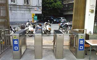 南海機關游泳場人行通道閘工程案例