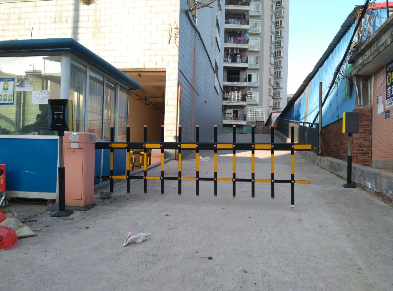 南康君嘉國際酒店直桿道閘案例