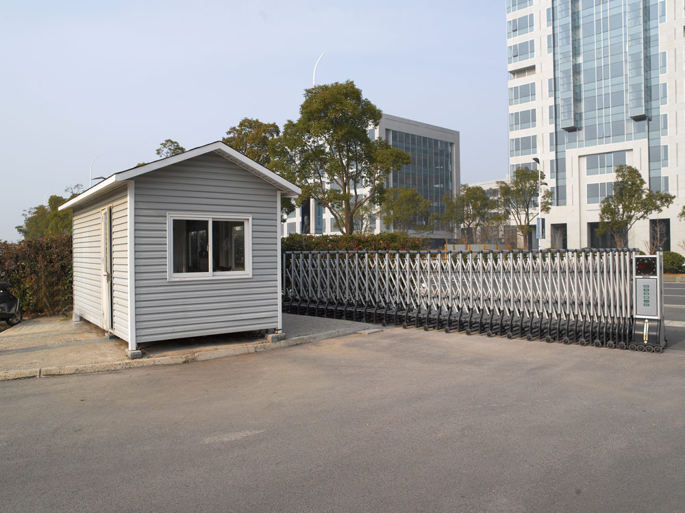 PVC掛板崗?fù)? /></div>
        <div   id=