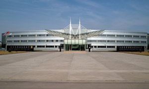 江蘇奧賽康藥業(yè)有限公司電動(dòng)伸縮門案例 - 中出網(wǎng)-智能出入口與停車充電門戶