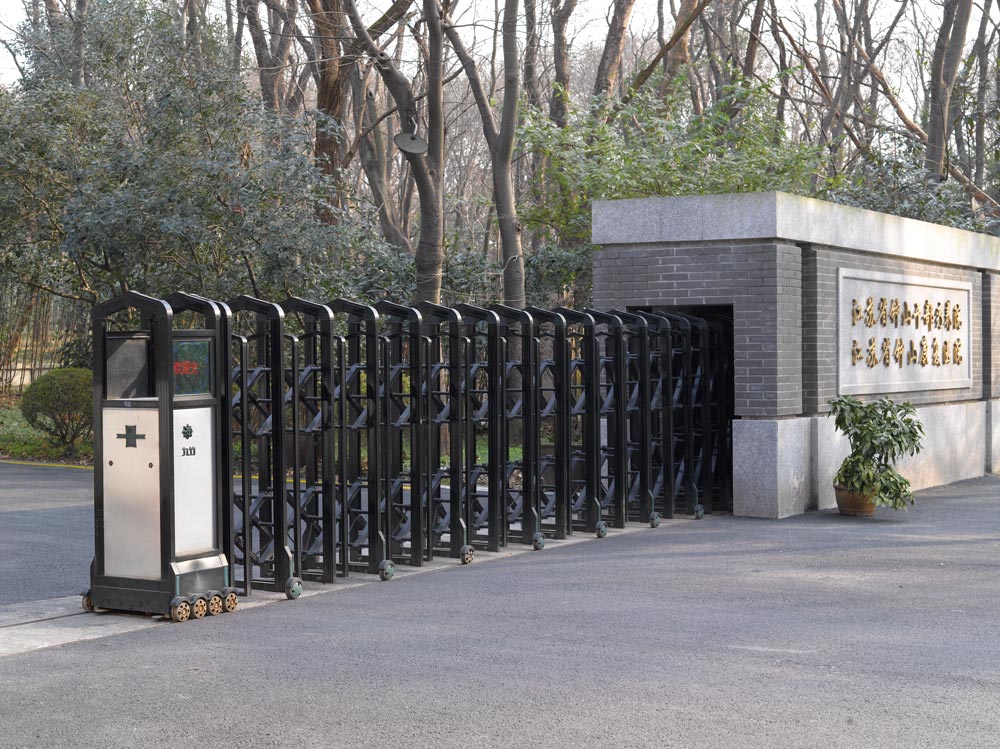 中山干部療養(yǎng)院電動(dòng)伸縮門案例 - 中出網(wǎng)-智能出入口與停車充電門戶