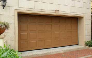 車庫(kù)門 - 實(shí)木車庫(kù)門