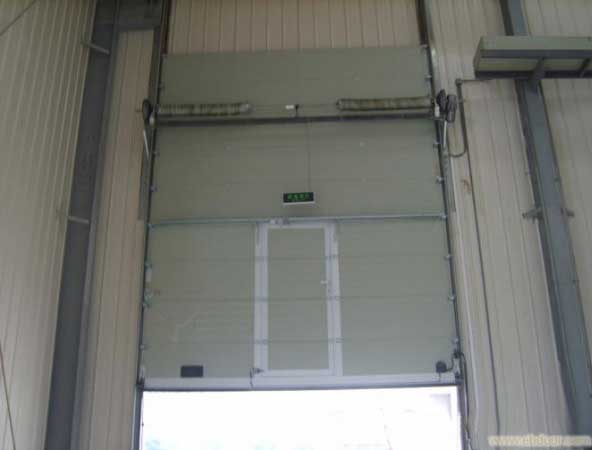 工業(yè)滑升門(mén)