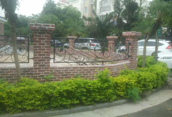 喜迎佛山出安智能鐵藝護(hù)欄進(jìn)駐佛山陳村碧桂花園