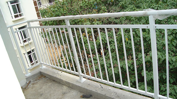 鋅鋼護(hù)欄 - 鋅鋼陽臺護(hù)欄