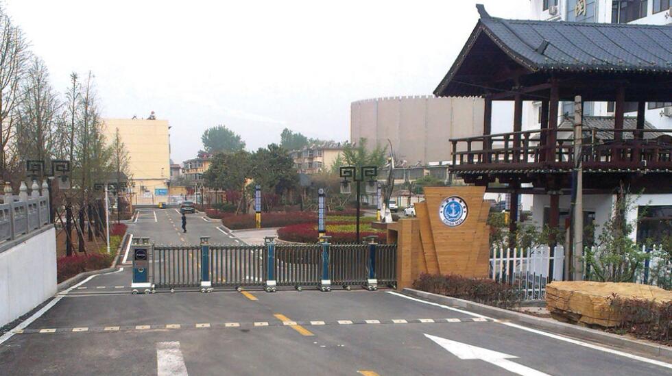 中華人民共和國海事局伸縮門案例 - 中出網-智能出入口與停車充電門戶