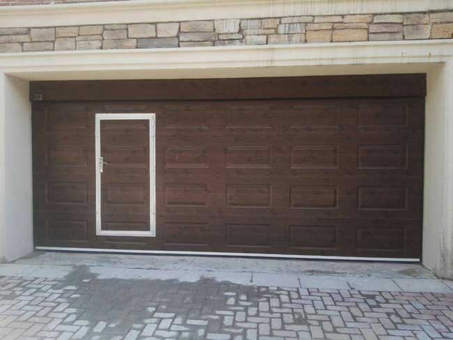 別墅車(chē)庫(kù)門(mén)