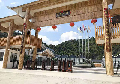 金碧輝煌工程案例 - 中出網(wǎng)-智能出入口與停車充電門(mén)戶