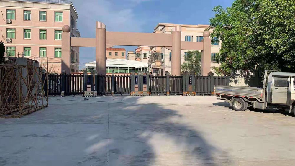 金碧輝煌工程案例 - 中出網(wǎng)-智能出入口與停車充電門戶