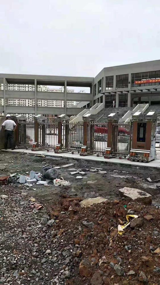 金碧輝煌工程案例 - 中出網(wǎng)-智能出入口與停車充電門戶