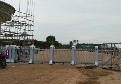 魚躍龍門工程案例 - 中出網(wǎng)-智能出入口與停車充電門戶