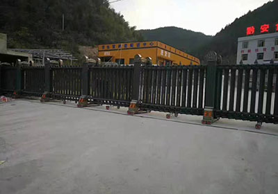 招財進寶工程案例 - 中出網(wǎng)-智能出入口與停車充電門戶