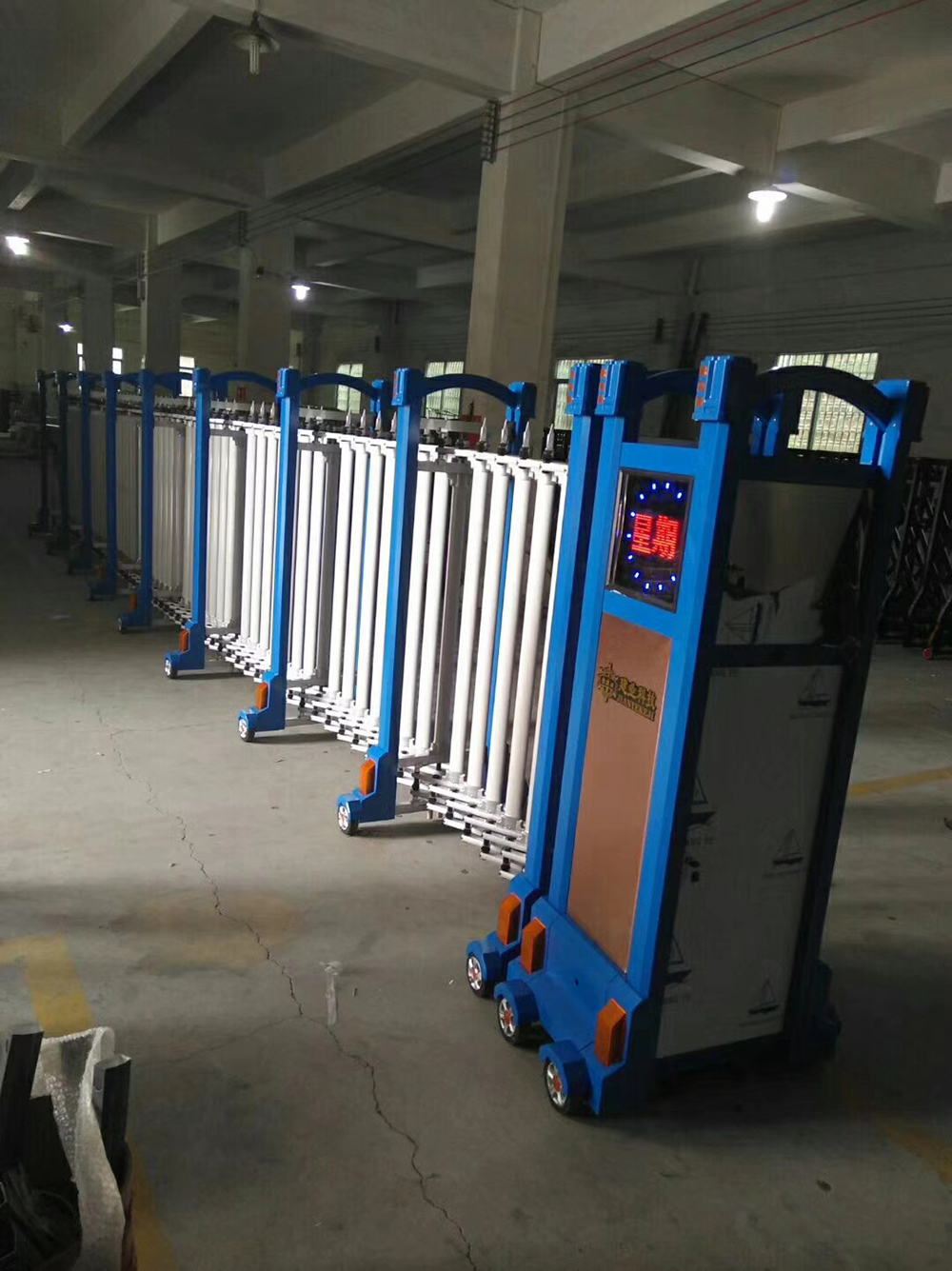 節(jié)節(jié)高系列案例 - 中出網-智能出入口與停車充電門戶