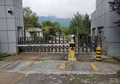 步步高系列案例 - 中出網(wǎng)-智能出入口與停車(chē)充電門(mén)戶