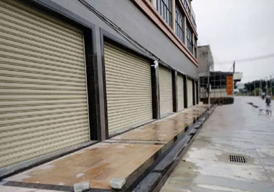 卷閘門(mén)系列案例 - 中出網(wǎng)-智能出入口與停車(chē)充電門(mén)戶(hù)