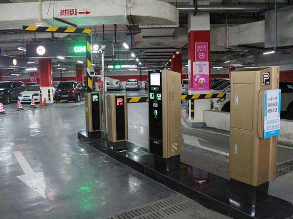慶賀成都出安智能停車場(chǎng)系統(tǒng)進(jìn)駐成都銀泰城