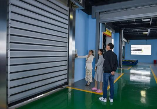 硬質快速卷簾門