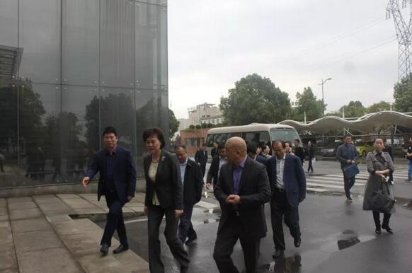 湖南省委常委、省委統(tǒng)戰(zhàn)部部長(zhǎng)黃蘭香一行再次蒞臨湘聯(lián)考察指導(dǎo)