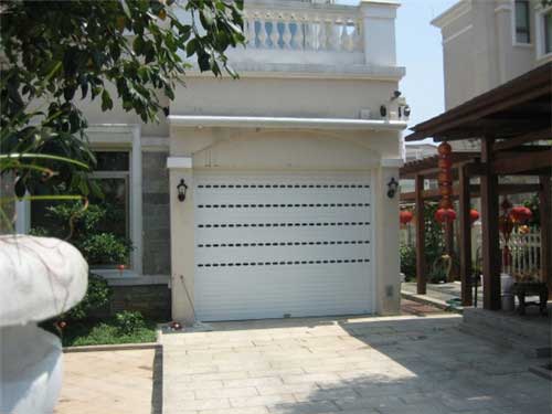 長沙威尼斯城車庫卷簾門案例 - 中出網(wǎng)-智能出入口與停車充電門戶