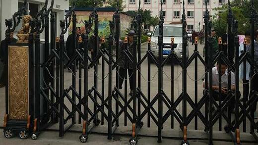 保定華中技工學校成功安裝保定出安智能電動伸縮門