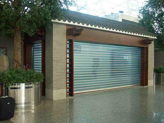 恭賀重慶融創(chuàng)映湖十里項(xiàng)目安裝上重慶出安智能卷簾門 