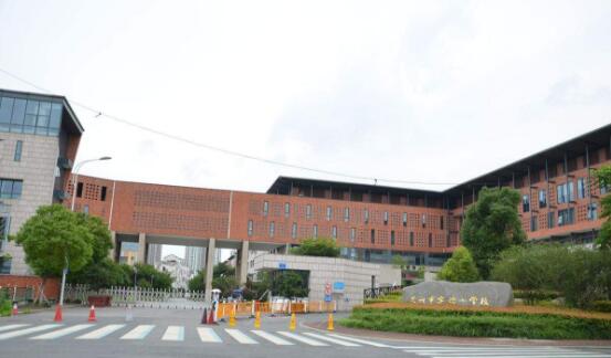 蘇州出安智能電動伸縮門入選蘇州市實驗小學(xué)