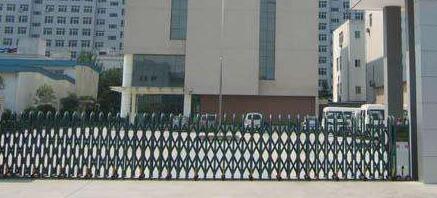 綠地海灣選用寧波出安智能電動(dòng)伸縮門