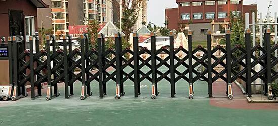 寧波出安智能伸縮門順利進(jìn)駐寧波市鎮(zhèn)海蛟川雙語小學(xué)