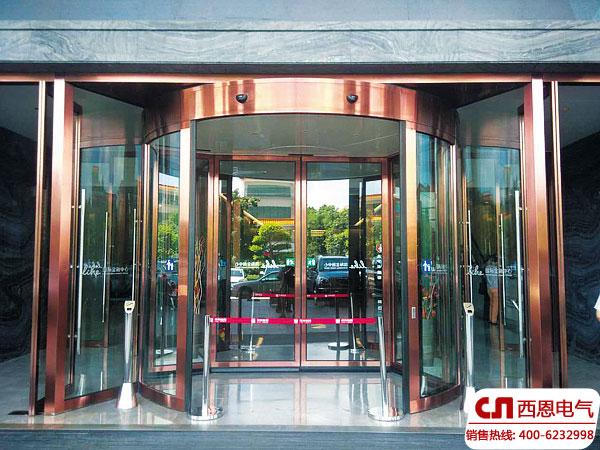 兩翼旋轉(zhuǎn)門