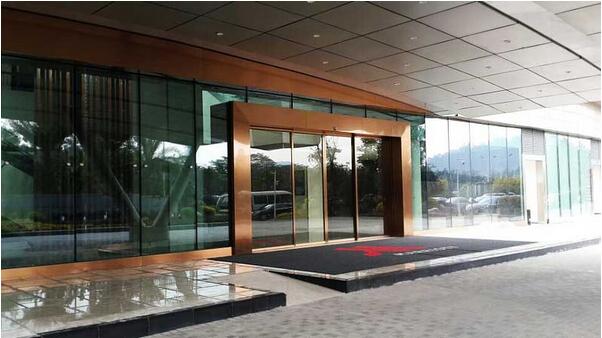 順德美的萬(wàn)豪酒店自動(dòng)門工程案例 - 中出網(wǎng)-智能出入口與停車充電門戶