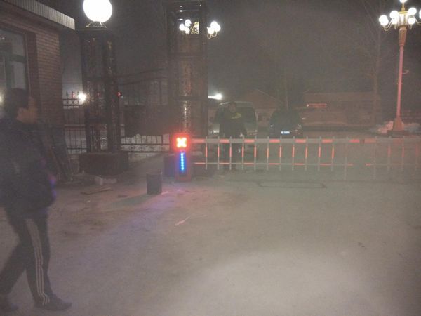 熱烈祝賀唐山出安智能道閘進駐唐山鴉鴻橋紅綠燈