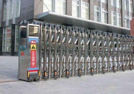 唐山出安智能伸縮門順利進(jìn)駐公園藝境