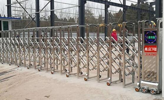 唐山出安智能伸縮門進(jìn)駐唐山按摩學(xué)校大門口