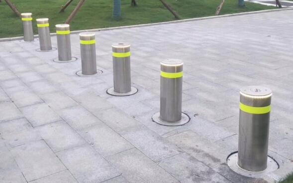 唐山出安智能升降柱點(diǎn)綴唐山北中貨運(yùn)有限公司