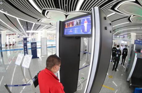 長春測(cè)溫安檢門進(jìn)駐地鐵大興機(jī)場線內(nèi)