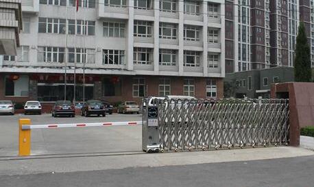 溫州東甌中學選擇溫州出安智能為電動伸縮門供貨商